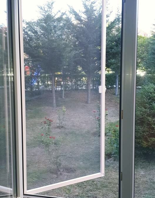 Pileli sineklik sistemi montajı